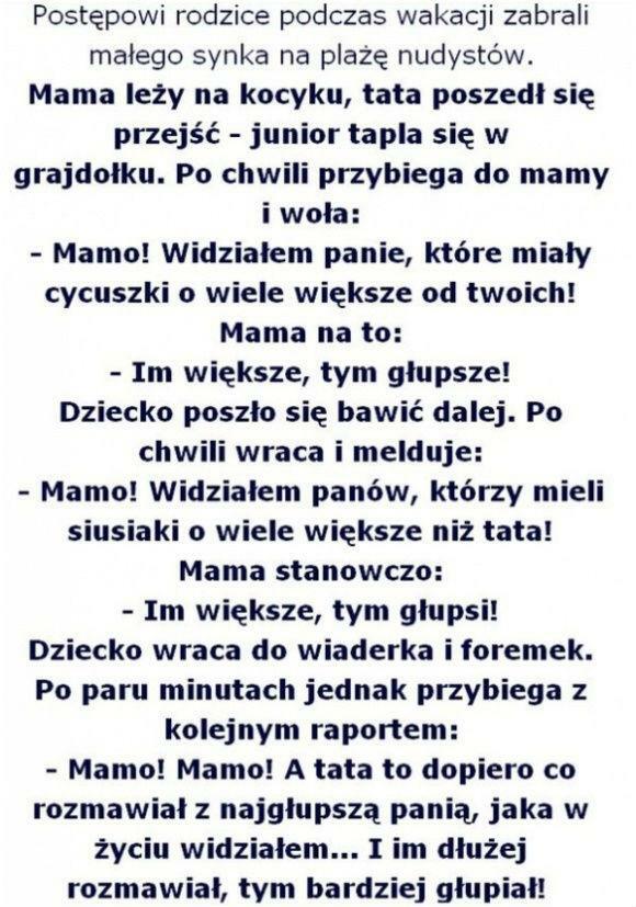 Rodzina na plaży nudystów 