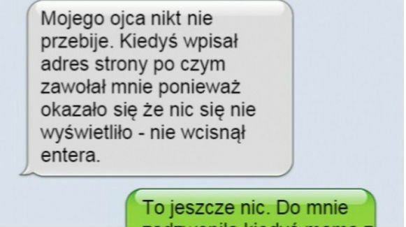 Rodzice przy komputerze 